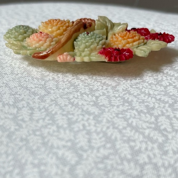 Vintage Japanese Celluloid Floral Basket Brooch 1950's Mid-Century Pin - Picture 9 of 11
